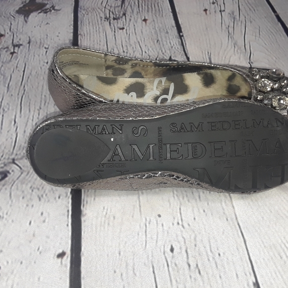 Shoes - Picture 9 of 10